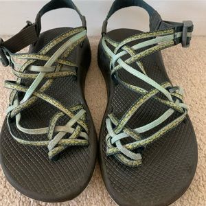 Chacos!